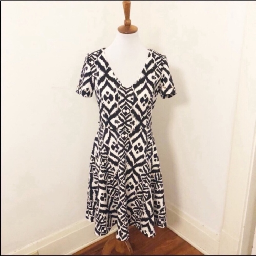 Badgley Mischka black print fit flare dress 6